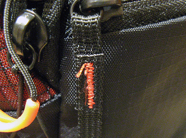 Manfrotto PL-3N1-36 Camera backpack loose stitching.