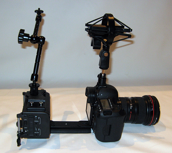 Accessories attached to DSLR image